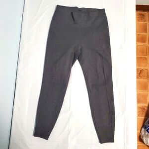 Three Dots Leggings Gray Size M Medium EUC Waist 26" Inseam 23" Rise 10"